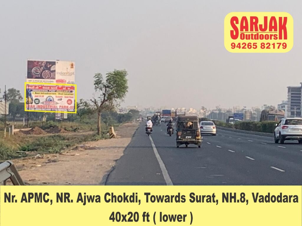 Bill board & Hoarding advertisement Road banners Services in Vadodara (2)